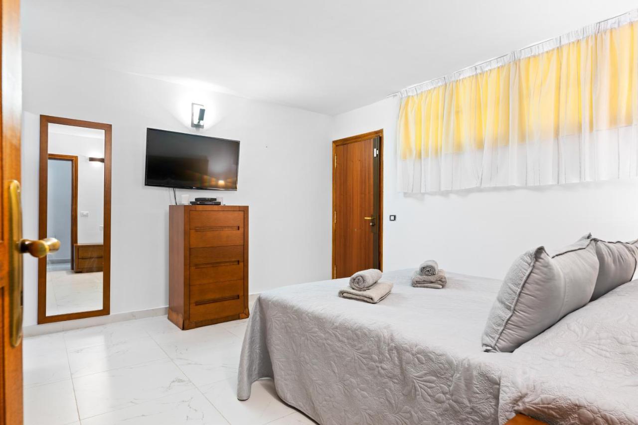 Neptuno Pool And Beach Private Access Puerto de Santiago  Εξωτερικό φωτογραφία